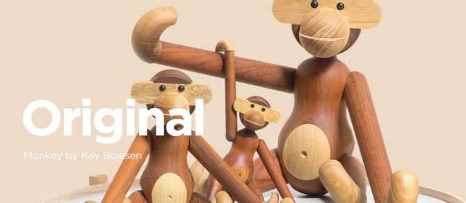 wooden monkey from https://brdr-kruger.com/en